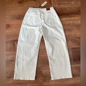 Luvamia Womens Barrel Jeans Size Medium White NWT Slouchy Wide‎ Leg Oversized